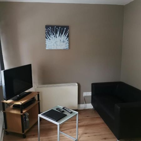 Sally 3 Apartment Голуей Екстериор снимка
