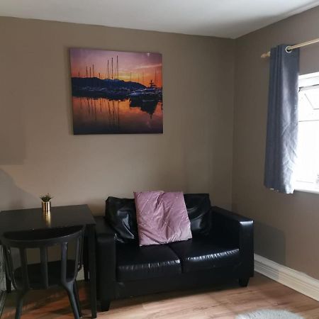 Sally 3 Apartment Голуей Екстериор снимка