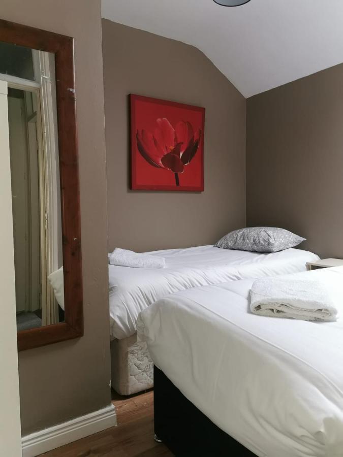 Sally 3 Apartment Голуей Екстериор снимка