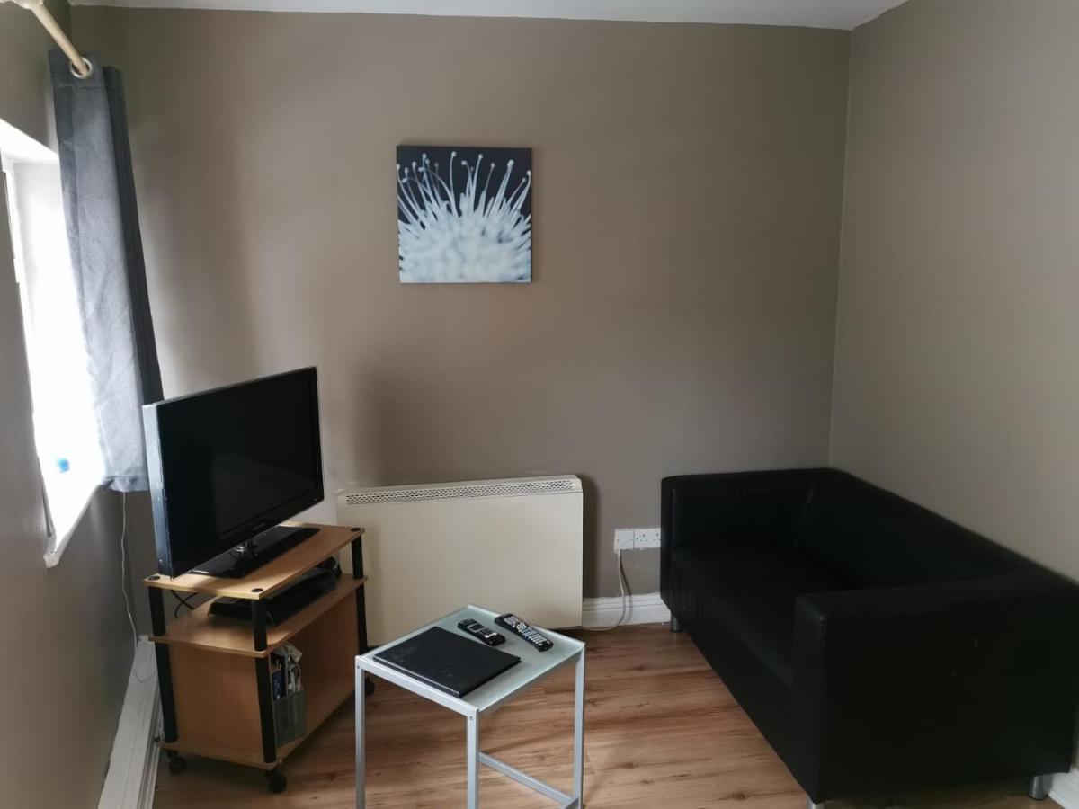 Sally 3 Apartment Голуей Екстериор снимка